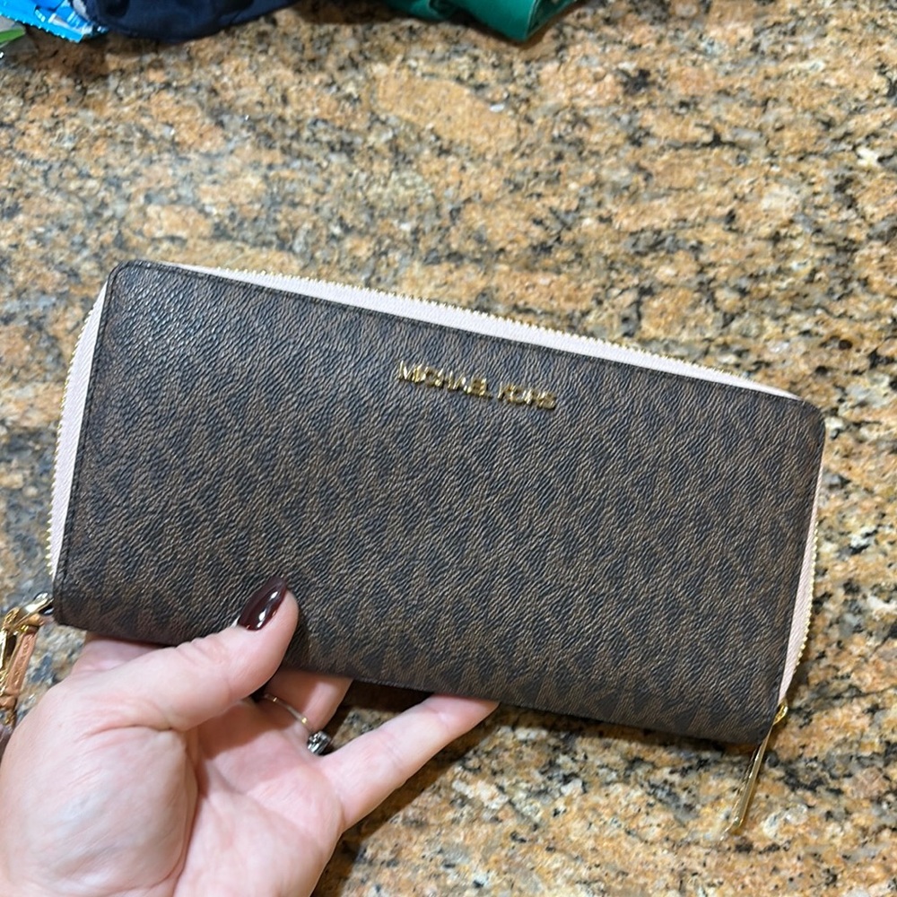 Michael Kors Brown and Cream Wallet